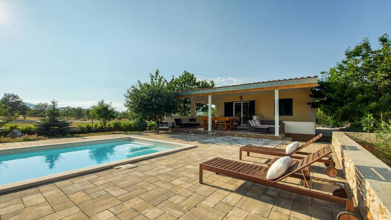 Villa Legacy Krusvar المظهر الخارجي الصورة