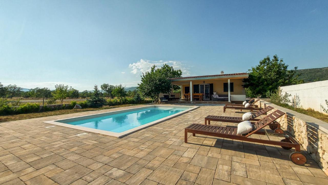 Villa Legacy Krusvar المظهر الخارجي الصورة