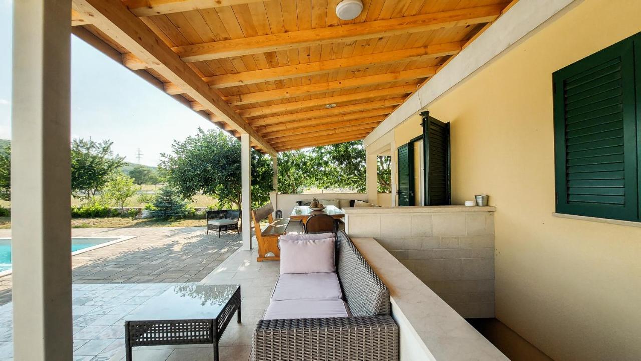 Villa Legacy Krusvar المظهر الخارجي الصورة