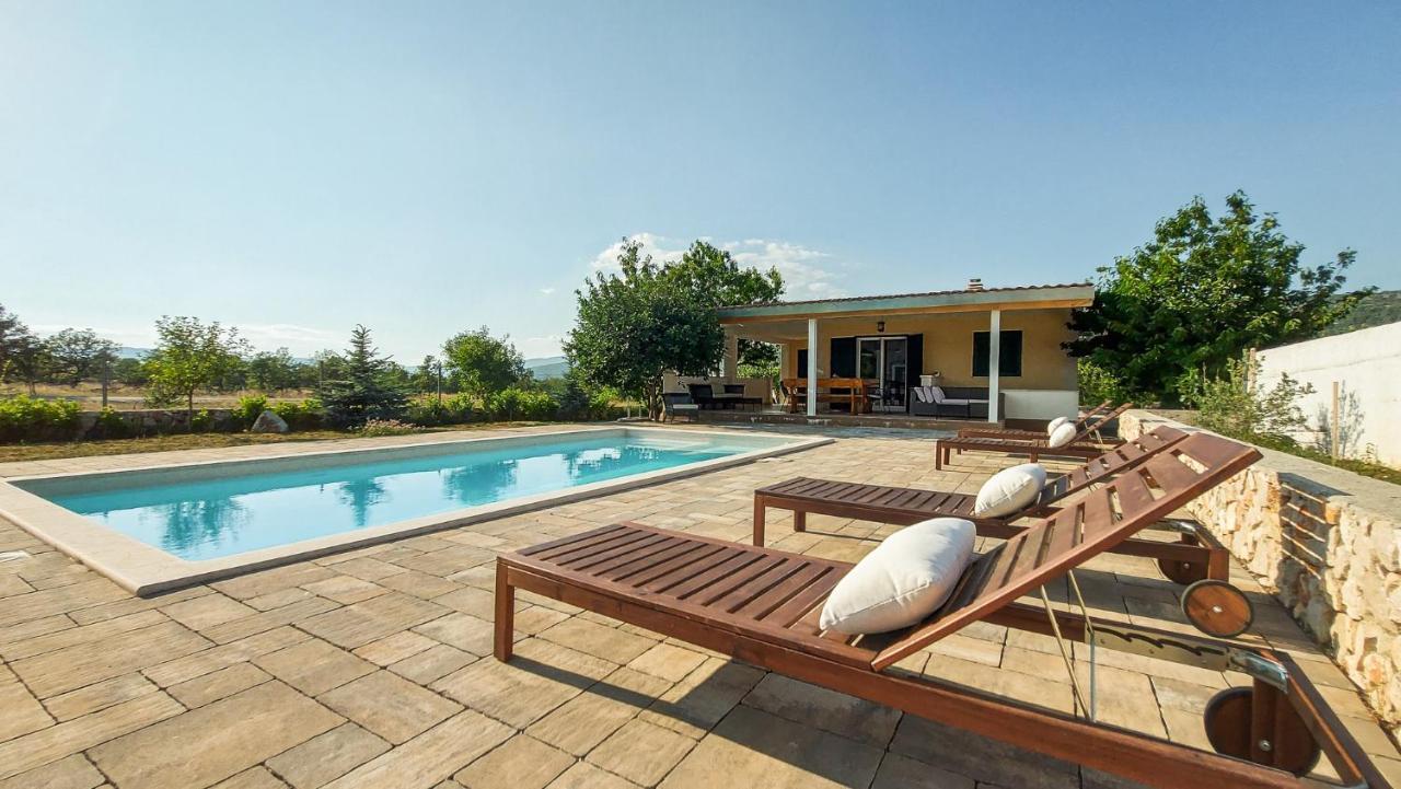 Villa Legacy Krusvar المظهر الخارجي الصورة