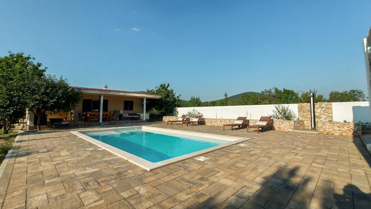 Villa Legacy Krusvar المظهر الخارجي الصورة